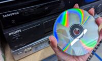 8-motivi-per-cui-vale-ancora-la-pena-acquistare-i-cd-musicali