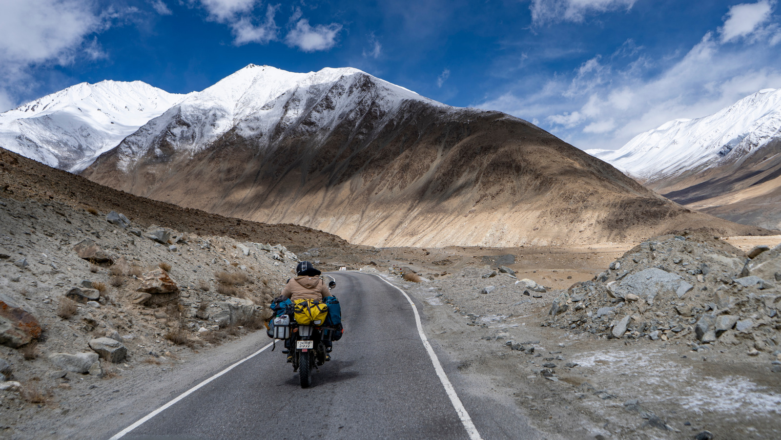 viaggi-in-moto:-le-10-migliori-destinazioni-che-ogni-motociclista-dovrebbe-visitare