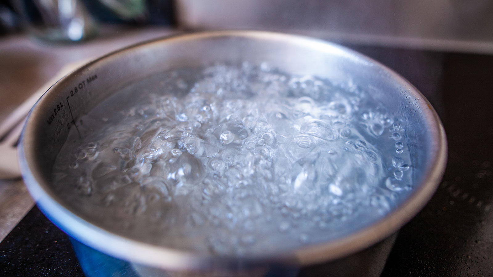 come-preparare-l’acqua-distillata-in-casa